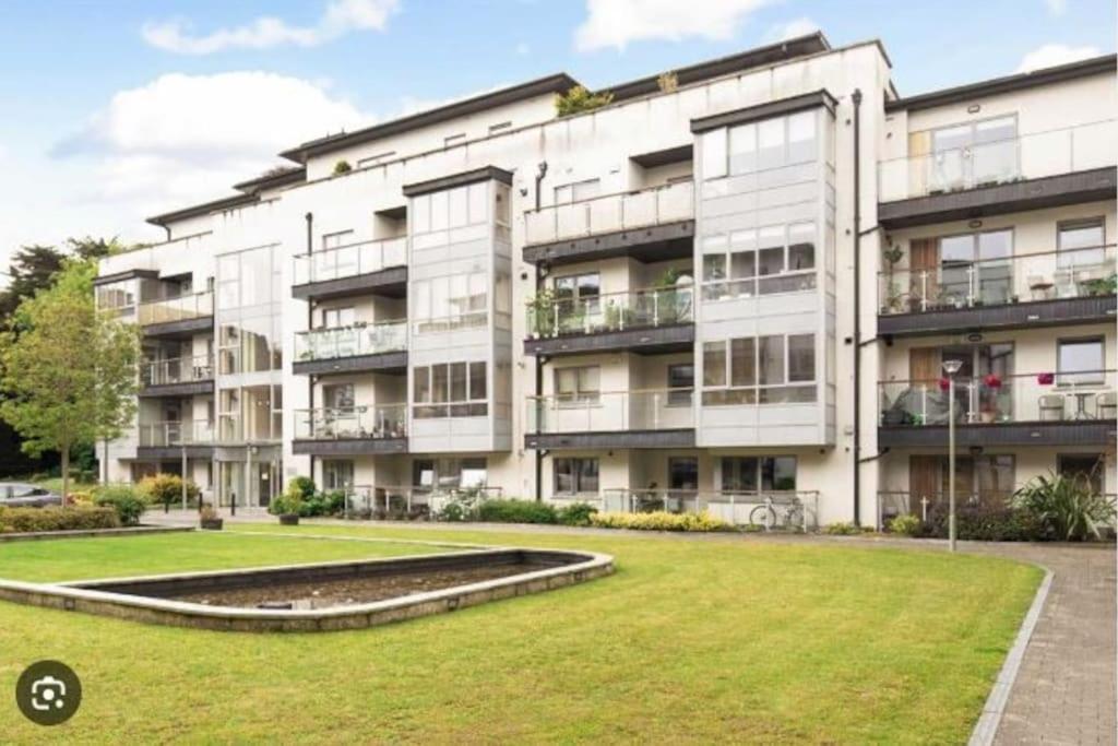 Excellent Location St Anne's Park 2 Bed/bath Apartment, 5 Apartment
